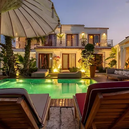 777 Adults Only Frühstückspension Alaçatı