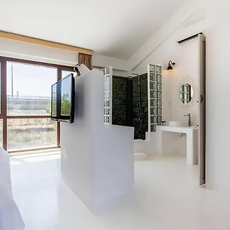 Alojamento de Acomodação e Pequeno-almoço 777 Adults Only 3*