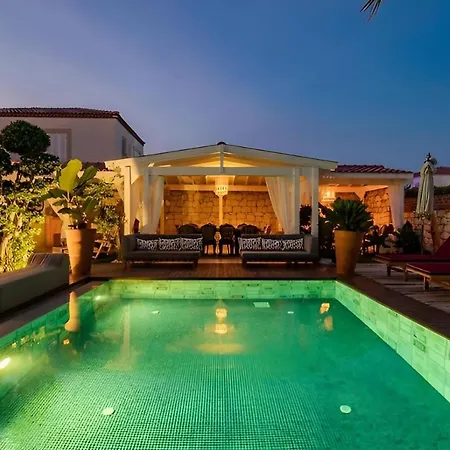 Bed & Breakfast 777 Adults Only Alaçatı