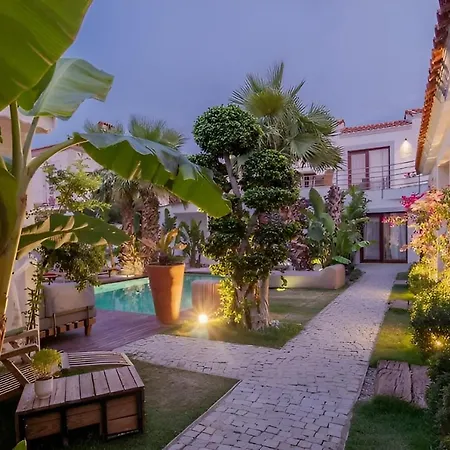 777 Adults Only Bed & Breakfast